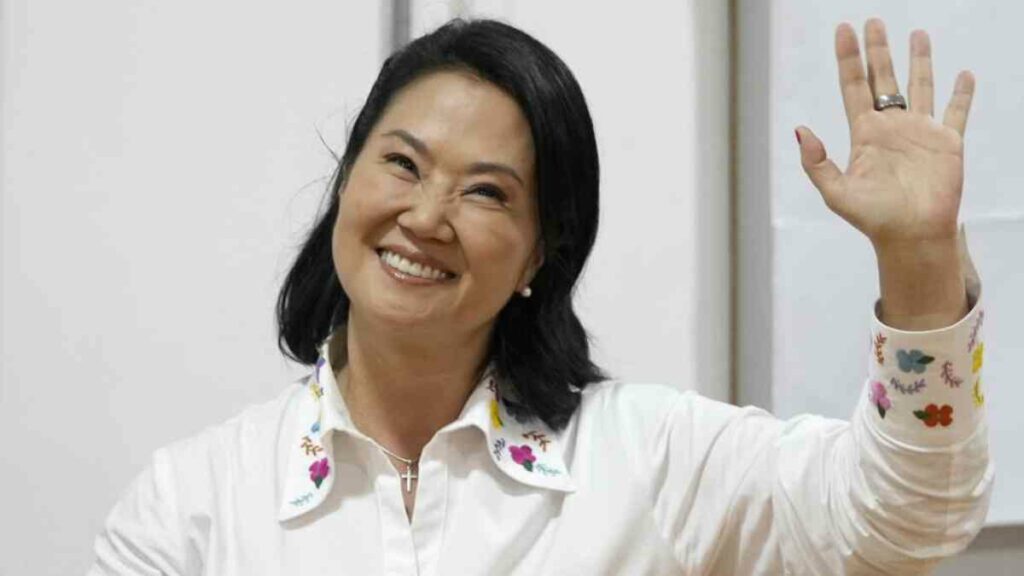 Claudia Sheinbaum afirmó que hasta ahora no ha tenido comunicación con Fujimori y no aclaró si tiene intención de retomar las relaciones diplomáticas con Perú