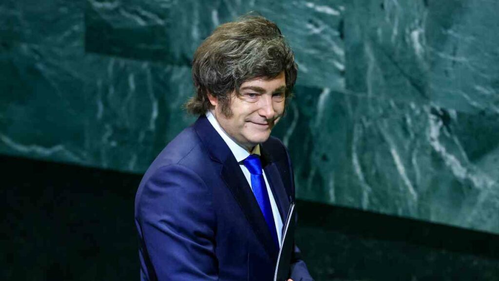 Javier Milei mantiene así la línea adoptada por los expresidentes Alberto Fernández (2019-2023) y Cristina Fernández (2007-2015) que optaron por no viajar a las finales mundialistas de Brasil 2014 y Qatar 2022.