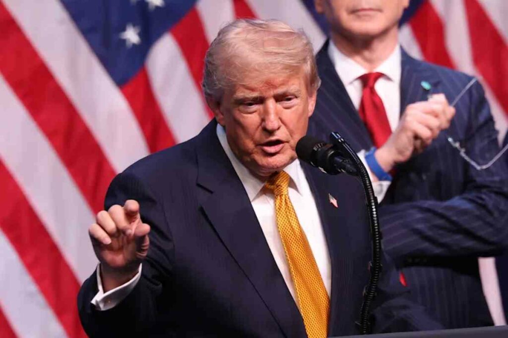 El mandatario aseguró que Estados Unidos tiene “el mejor sistema” dado que, a pesar de tener “defectos”, los trabajadores están ganando “salarios más altos que nunca”.