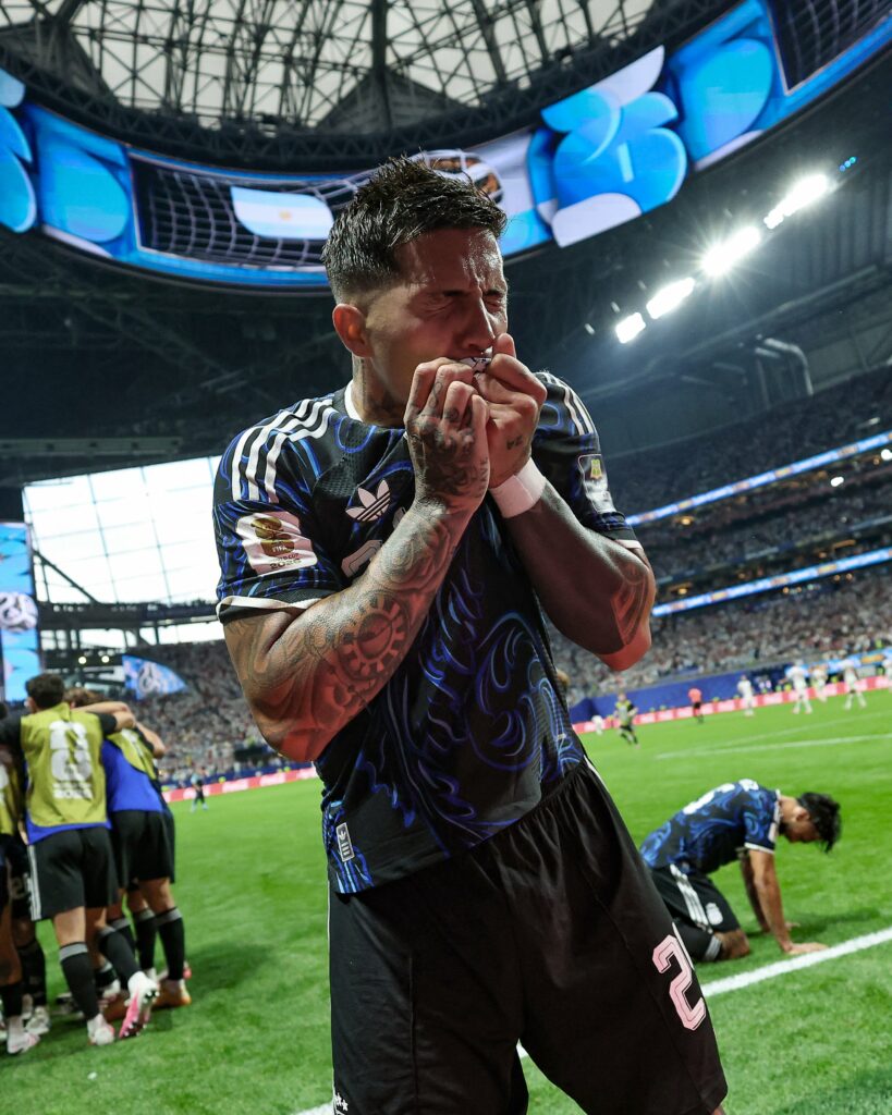 Argentina derrota a Inglaterra