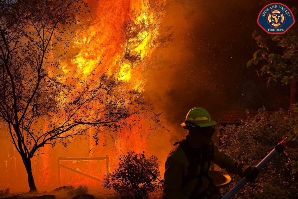 EE.UU. declara la emergencia para lidiar con los incendios sin control en el noroeste