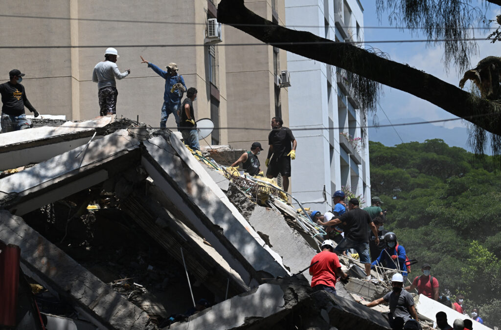 Colombia en emergencia tras fuerte terremoto que deja 111 muertos