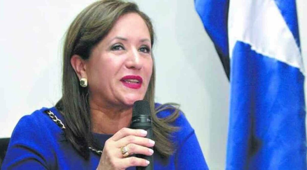 Acusada de malversación de caudales públicos por un proyecto eléctrico, informó el portavoz de la Corte Suprema de Justicia (CSJ), Melvin Duarte.