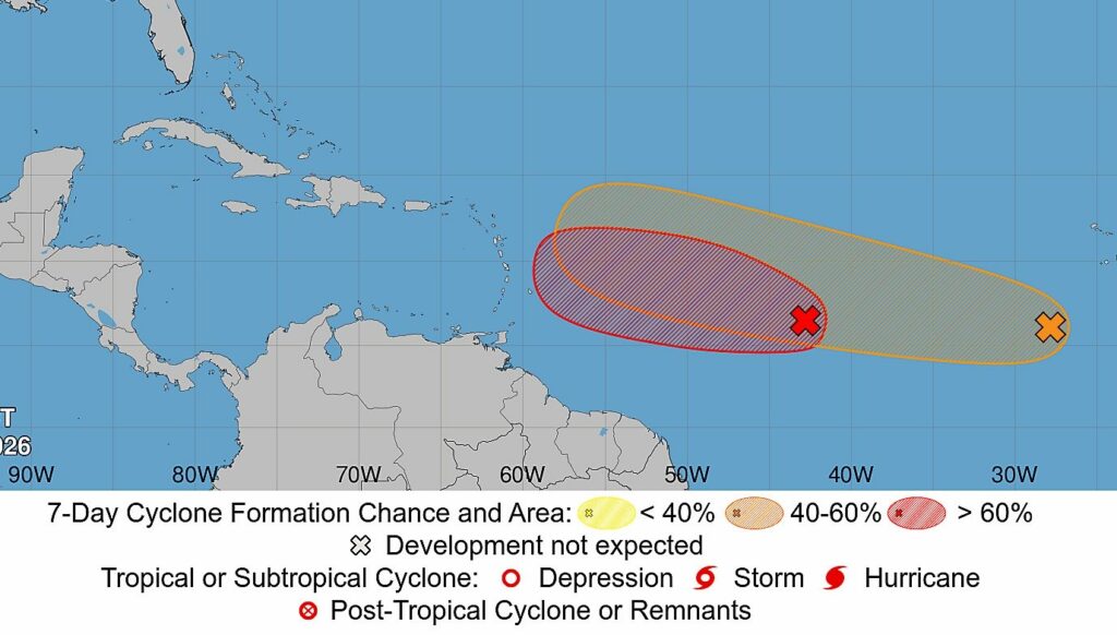 El sistema identificado como AL92 tenía un 80 % de probabilidad de convertirse en depresión tropical y se desplazaba hacia el oeste, en dirección a las Antillas Menores 1