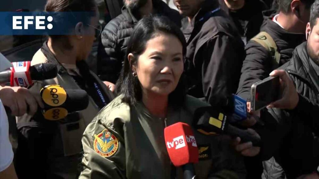 “Estamos trabajando todos los niveles de gobierno, saludo a la empresa privada, a Caja Huancayo, y espero que haya más empresas que a través del programa de Obras por Impuestos se hagan presentes”, acotó.