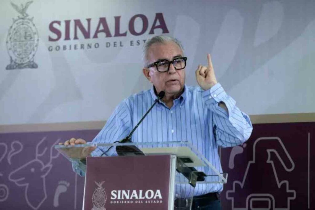 Rocha Moya anunció que retomaba el cargo tras 112 días de licencia, al afirmar que no existen pruebas que lo vinculen con los señalamientos de EE.UU. sobre presuntos nexos de su Gobierno con el Cartel de Sinaloa.