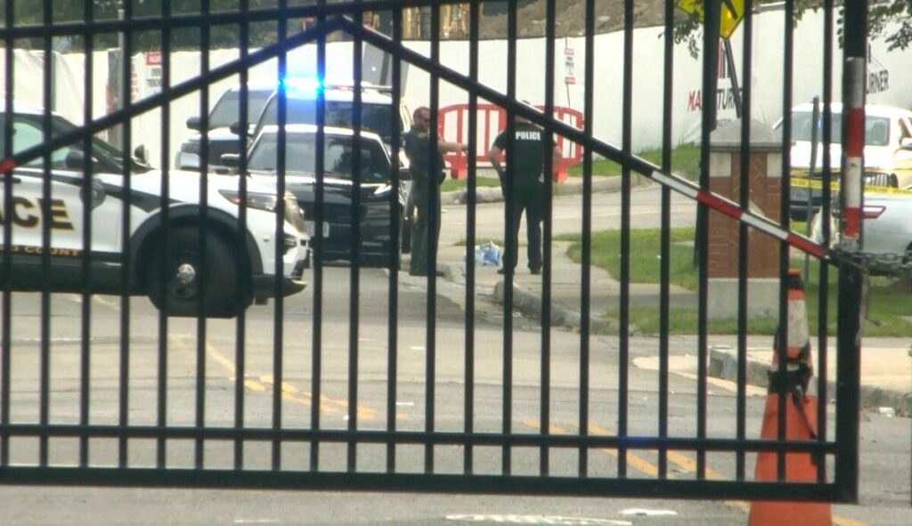 Terror en universidad de Virginia: cinco baleados y varios tiradores bajo búsqueda
