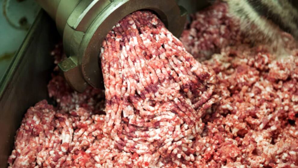 Carne cultivada: podría reducir el uso de tierra hasta un 90 %, pero aún enfrenta retos ambientales y económicos
