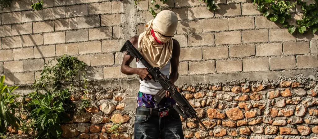 Alrededor de 40 muertos en ataque de pandillas cerca de la capital de Haití