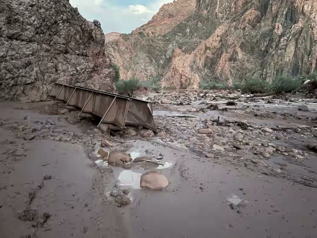 Dos muertos y unos 15 desaparecidos tras inundación repentina en el Gran Cañón en Arizona