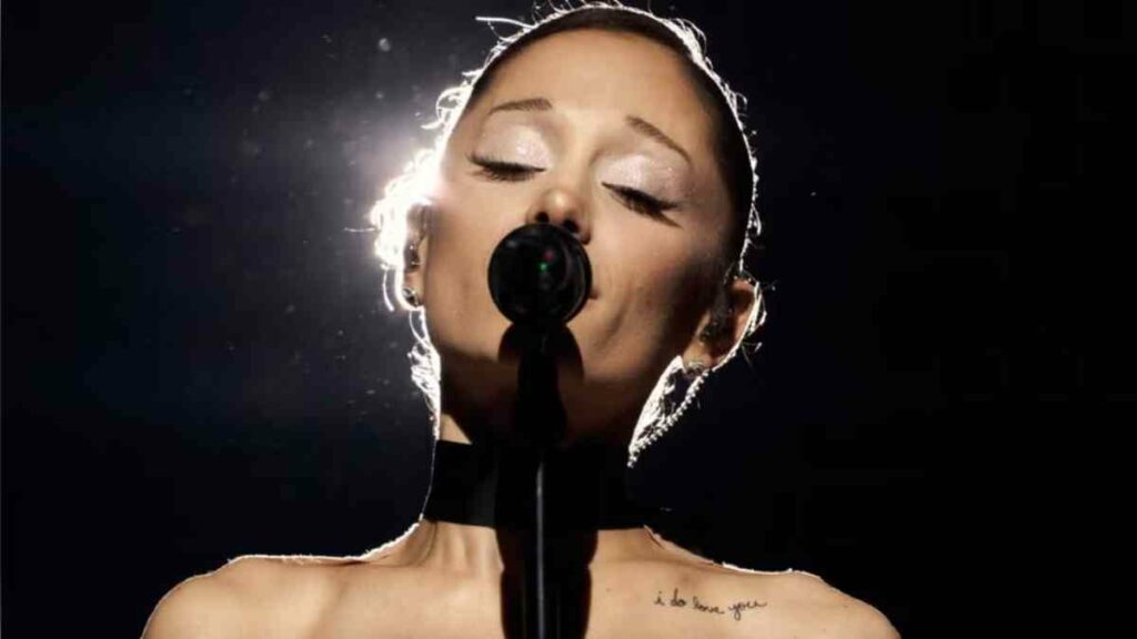 Ariana Grande, de 33 años, cerró en O2 Arena de Londres una serie de diez conciertos, todos con lleno absoluto, y puso así broche de oro a su gira 'Eternal Sunshine' de 41 shows.