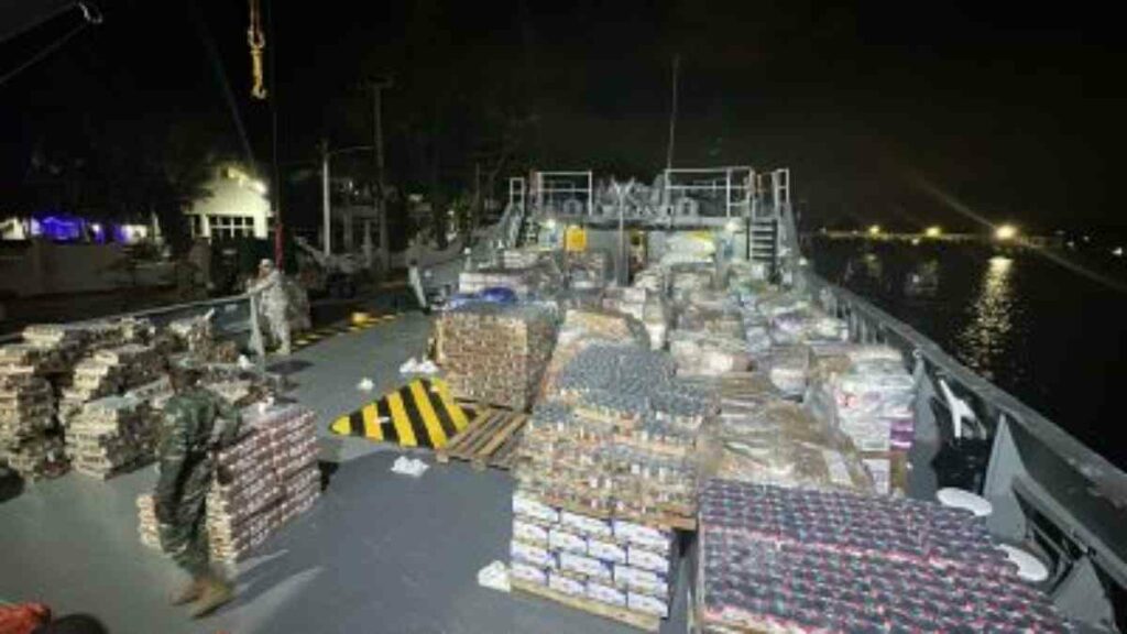 El cargamento será ahora transportado desde el puerto de Cartagena a través de la Fuerza Naval del Caribe, en el buque Golfo de Morrosquillo, hasta Turbo en el departamento de Antioquia (noroeste).