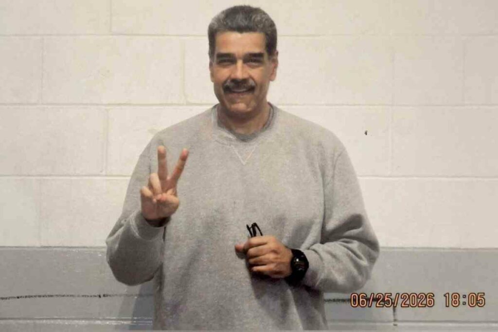 El abogado de Maduro, Barry Pollack, entregó dos mociones al tribunal: una para desestimar toda la acusación con base en la inmunidad soberana