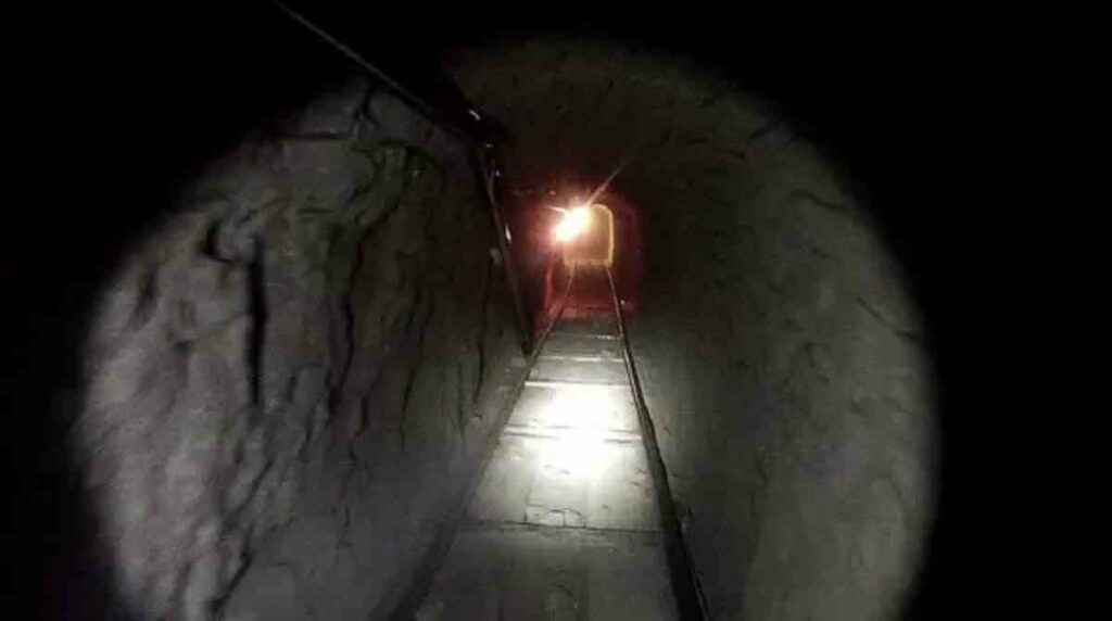 Luis Carlos Dávalos-López aceptó en un tribunal federal de Texas un cargo de conspiración para el tráfico de inmigrantes a través del túnel, descubierto en enero del año pasado.