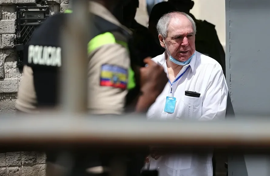 Expresidente ecuatoriano condenado a nueve años de prisión por venta irregular de pruebas covid-19