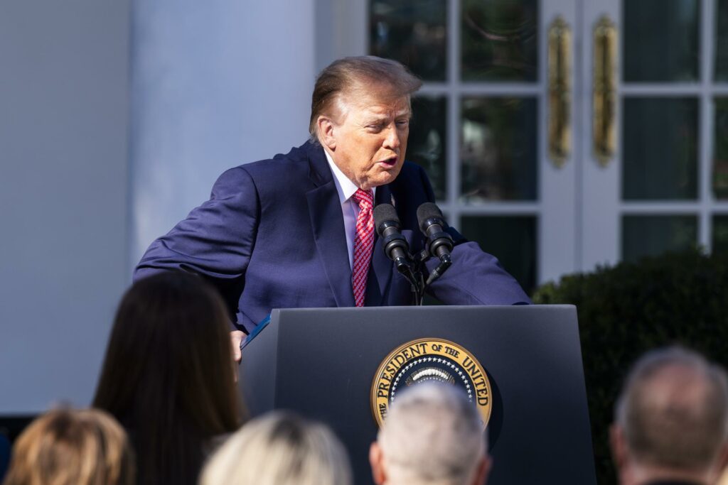 Trump insiste en renombrar Nuevo México como 'Nueva América' para darle "un gran valor"