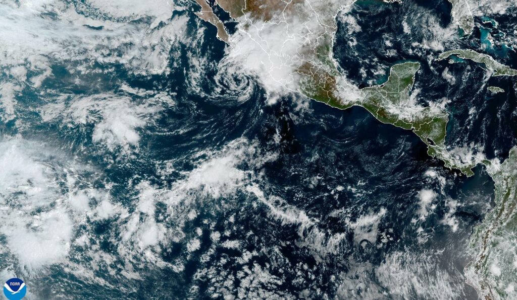 Vance se disipa como baja presión remanente y provoca lluvias en el noroeste de México