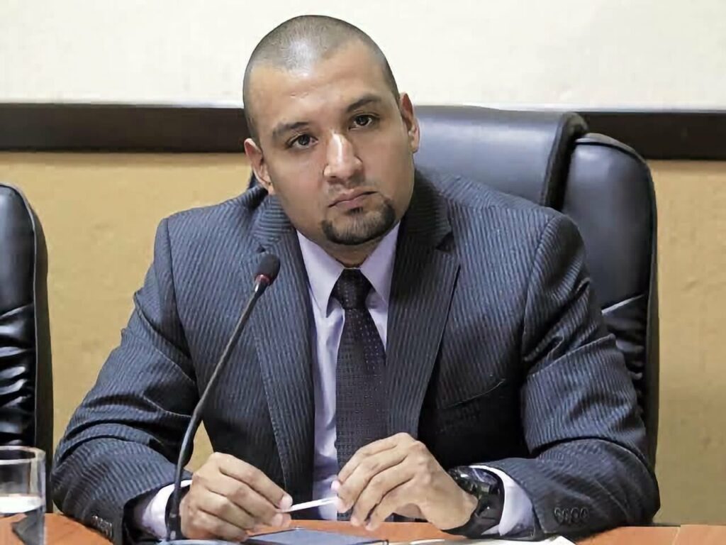 Asesinan al exfiscal Solórzano Foppa durante un partido de fútbol en Guatemala