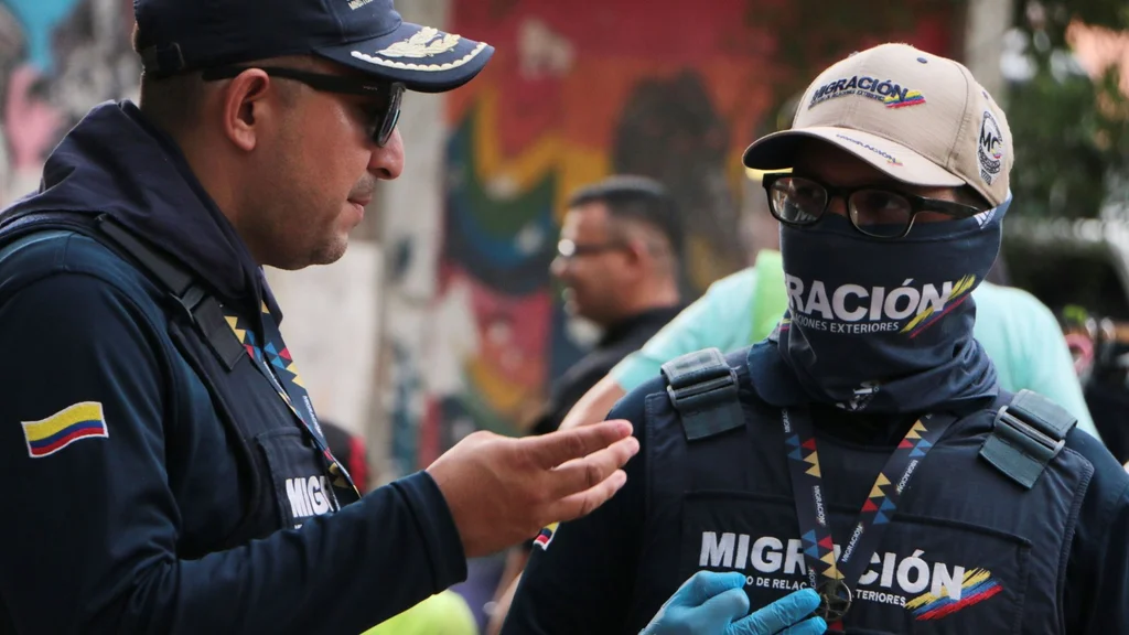 Así fue el operativo de Migración Colombia para expulsar a Venezuela a 98 extranjeros vinculados con supuestas redes criminales