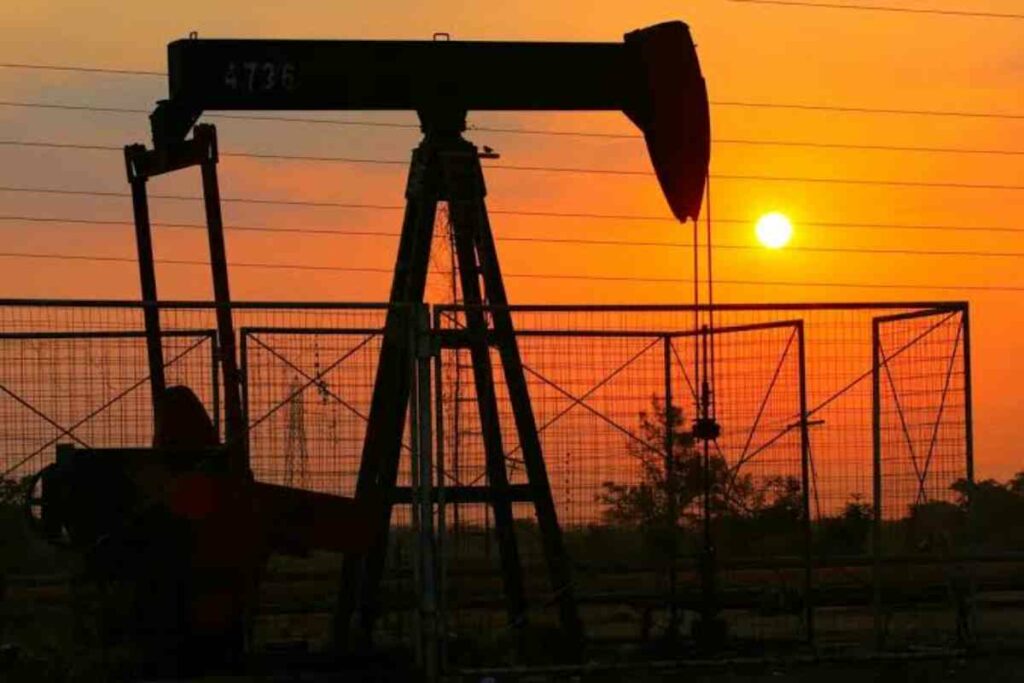 El presidente del Consejo Coordinador Empresarial (CCE), José Medina Mora, planteó este lunes incrementar las compras de petróleo, gas natural, gasolina y diésel estadounidenses