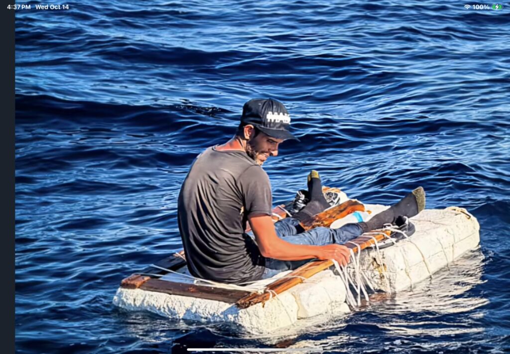 Devuelven a Cuba al balsero rescatado en una diminuta balsa cerca de Miami