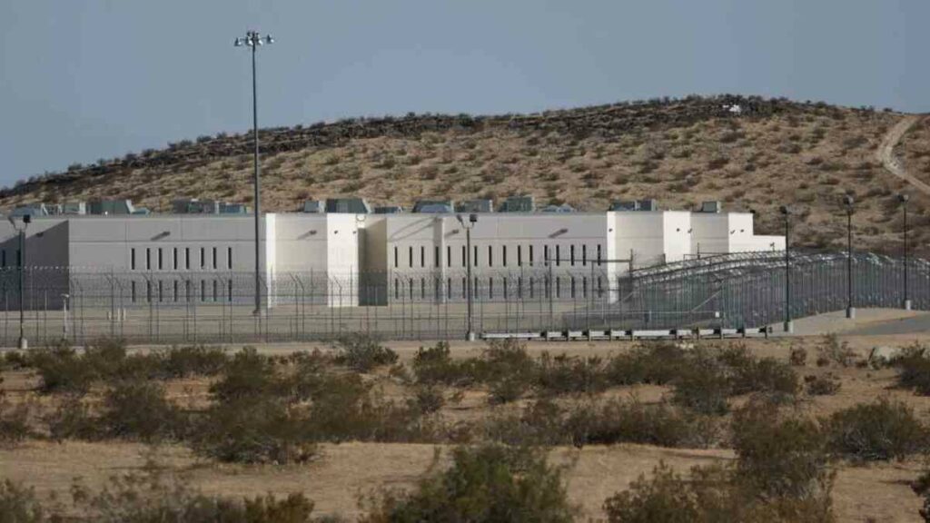 Así lo anunció en un comunicado GEO Group, la empresa que vendió las instalaciones y una de las mayores operadoras privadas de centros de detención y prisiones en Estados Unidos.