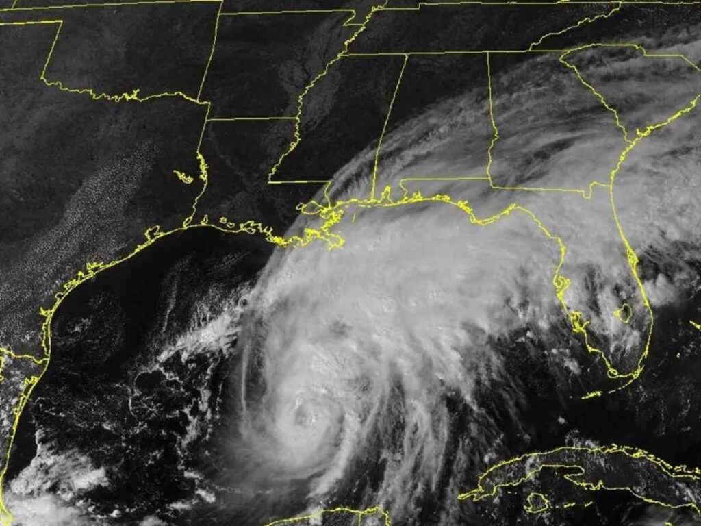 El ciclón, que tocará tierra entre Alabama y Florida la noche del viernes o madrugada del sábado, traerá "vientos dañinos" en dichos estados, en Misisipi y Georgia, según el pronóstico.