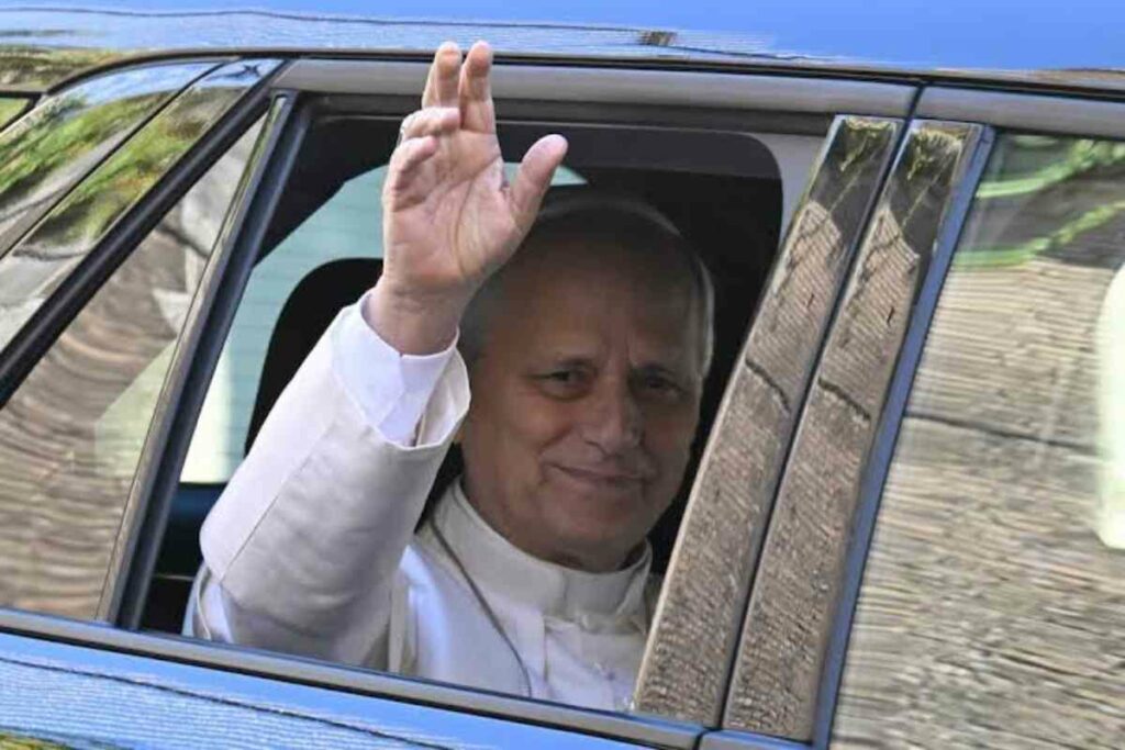 El papa retomó su actividad laboral desde el hospital Gemelli