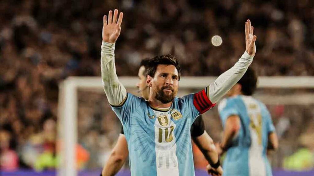 El presidente de la Confederación Suramericana de Fútbol (Conmebol), Alejandro Domínguez, felicitó al argentino Lionel Messi