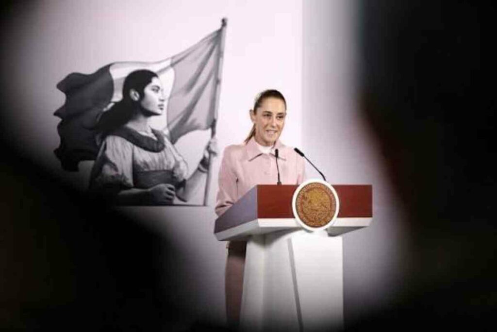 “Si va a recibir apoyo del Gobierno de Estados Unidos, que solicite su autorización al grupo de alto nivel. ¿Por qué? Porque es la ley”, afirmó la mandataria durante su conferencia de prensa matutina.