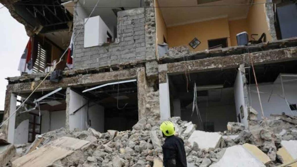 El terremoto de magnitud 7,7 que sacudió el país el pasado 9 de octubre, después que una mujer de 86 años, que permanecía hospitalizada por las heridas sufridas durante el sismo