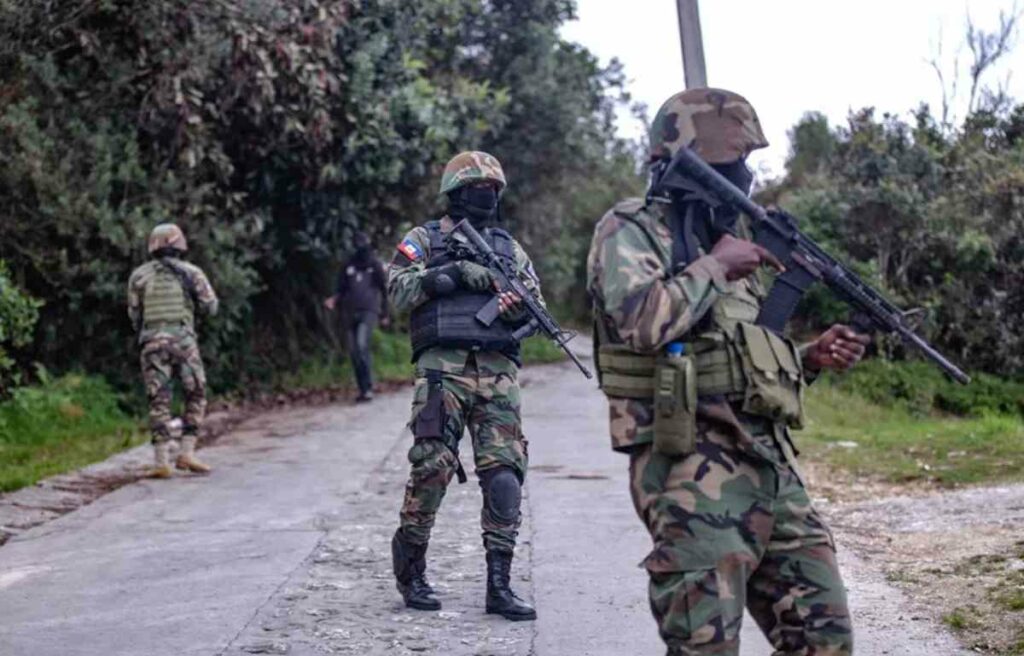 La Fuerza Armada expuso que los cuatro aerotécnicos sufrieron una emboscada perpetrada por grupos criminales fuertemente armados, mientras regresaban a su campamento a bordo de un vehículo blindado.