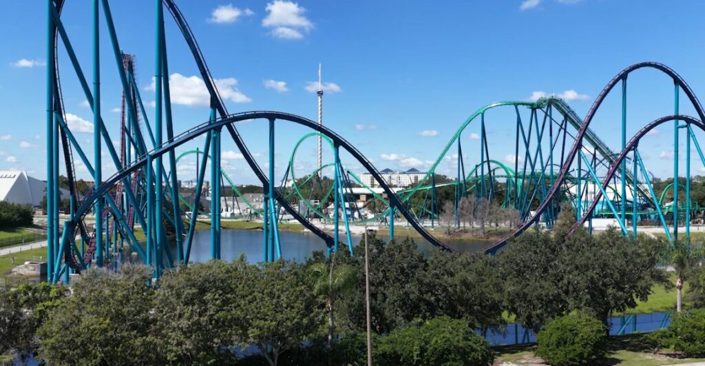SeaWorld Orlando cierra Mako por precaución tras accidente mortal en Six Flags 1