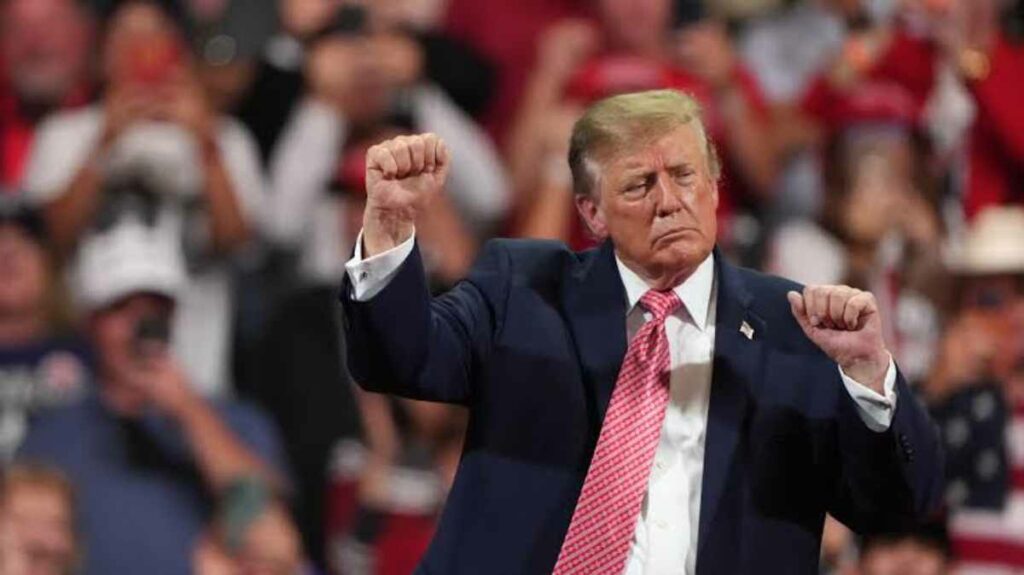 Trump sigue sin reconocer su derrota en las elecciones presidenciales de 2020 frente al demócrata Joe Biden y frecuentemente afirma que los comicios “fueron robados”, pese a que no existen pruebas de un fraude que alterase el resultado.