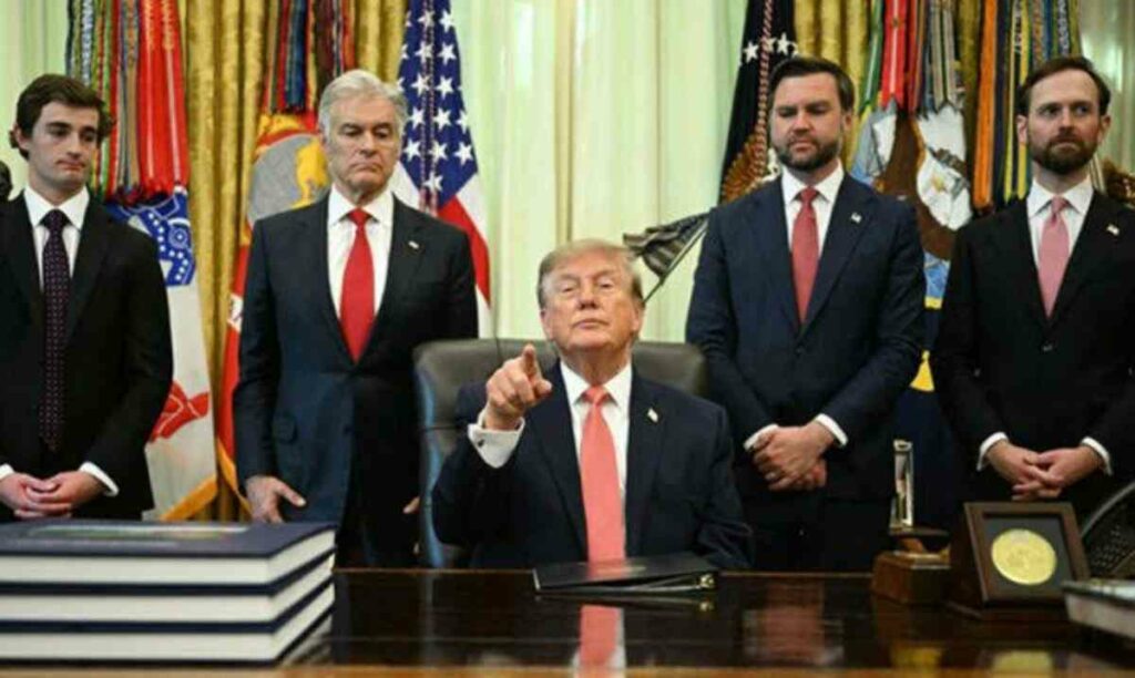 El presidente estadounidense se ha encarado en varias ocasiones con periodistas, especialmente con reporteras, durante este segundo mandato que arrancó en enero de 2025.