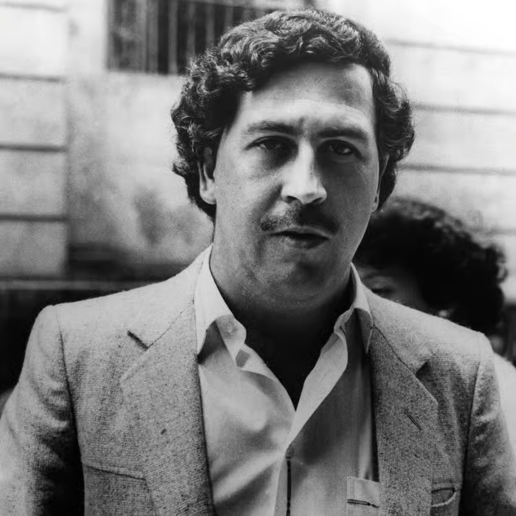 Demuelen en Medellín casa de Pablo Escobar que era utilizada para rituales satánicos