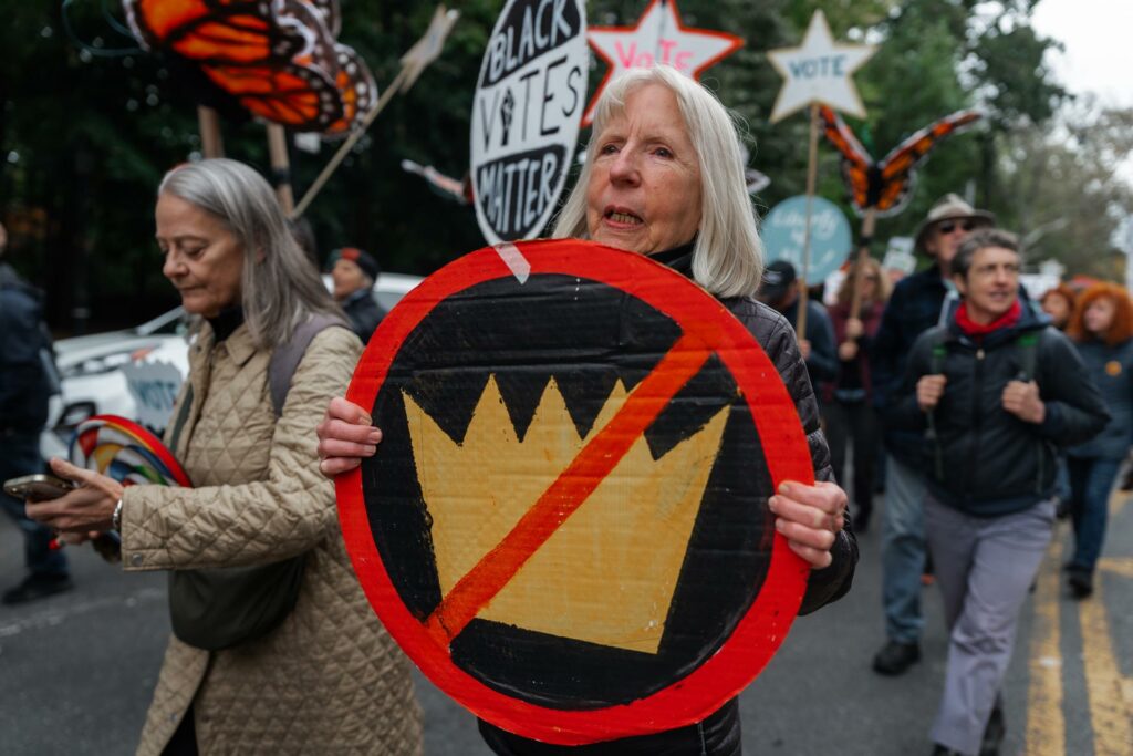 Más de 2.500 eventos de No Kings impulsan el voto anticipado en Estados Unidos