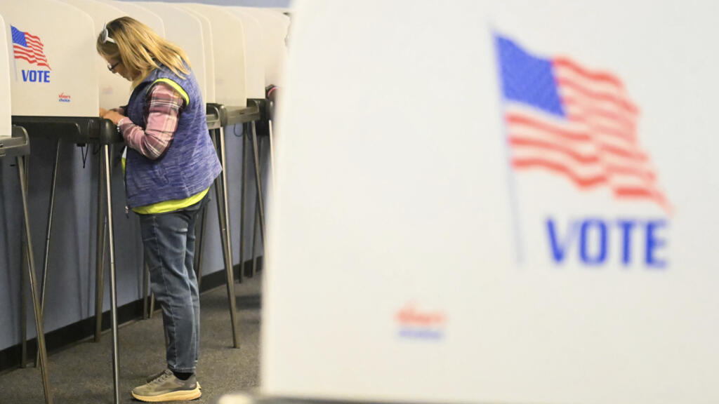 El voto anticipado hispano se dispara más del 80 % en EE.UU., según Voto Latino